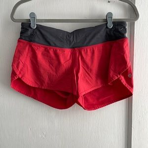 Lululemon lined womens running shorts size 6